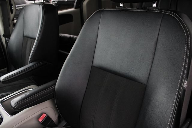 Used 2019 Dodge Grand Caravan SXT FWD image 5