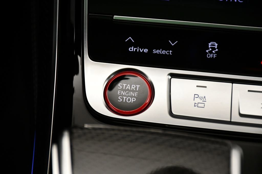 Used 2025 Audi S8 image 27