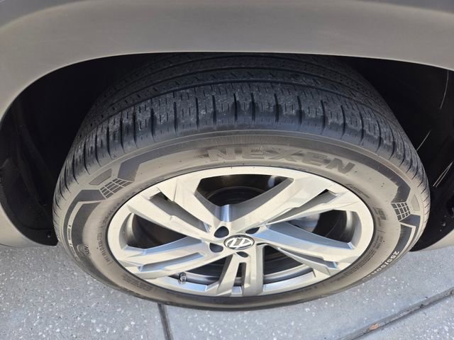 Used 2024 Volkswagen Atlas SE FWD image 30