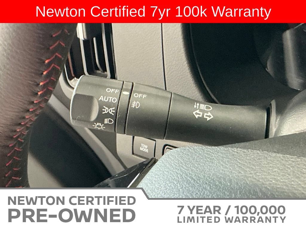 Used 2025 Nissan Frontier PRO-4X AWD/4WD image 35