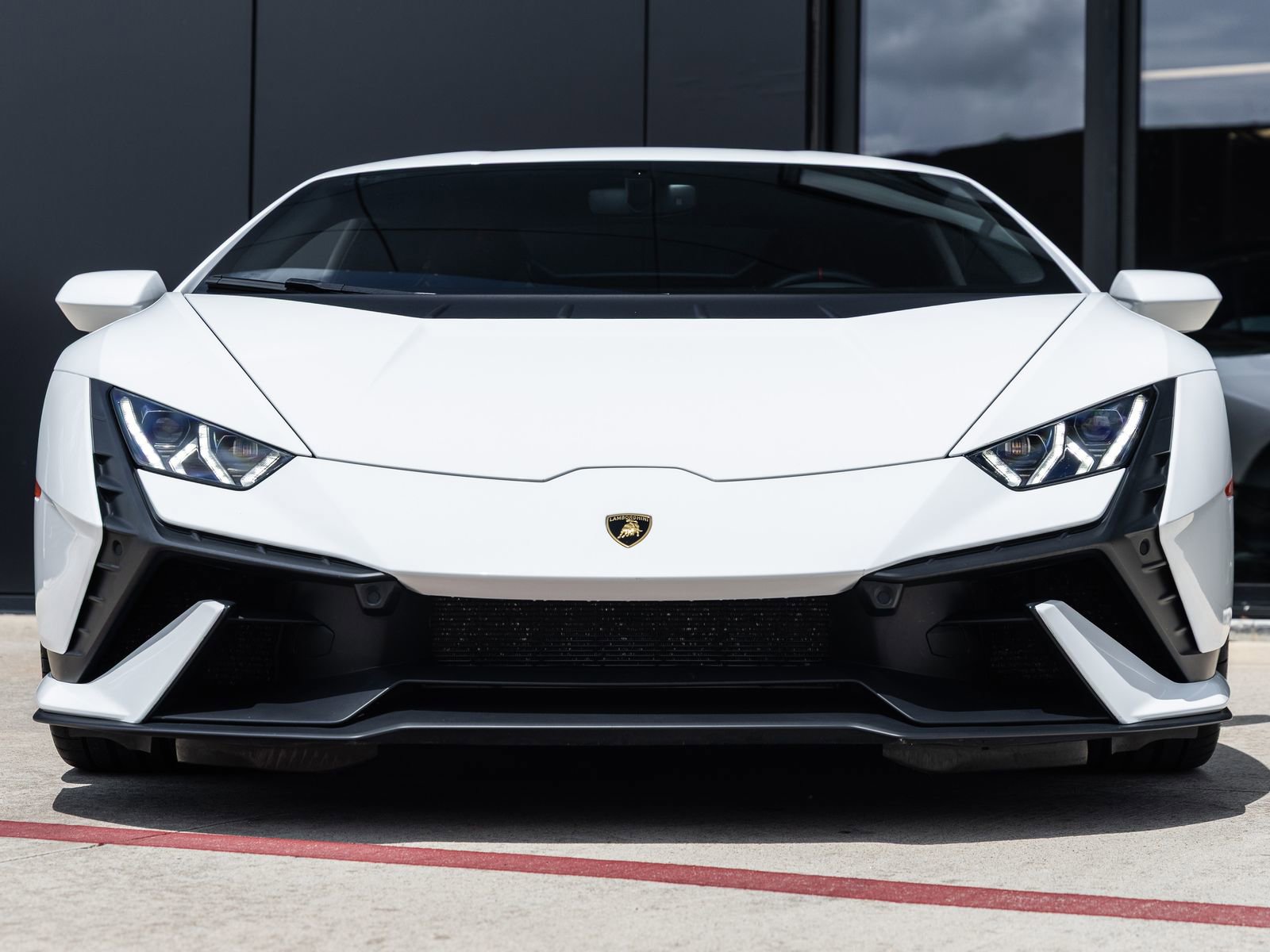 Used 2023 Lamborghini Huracan Tecnica image 5