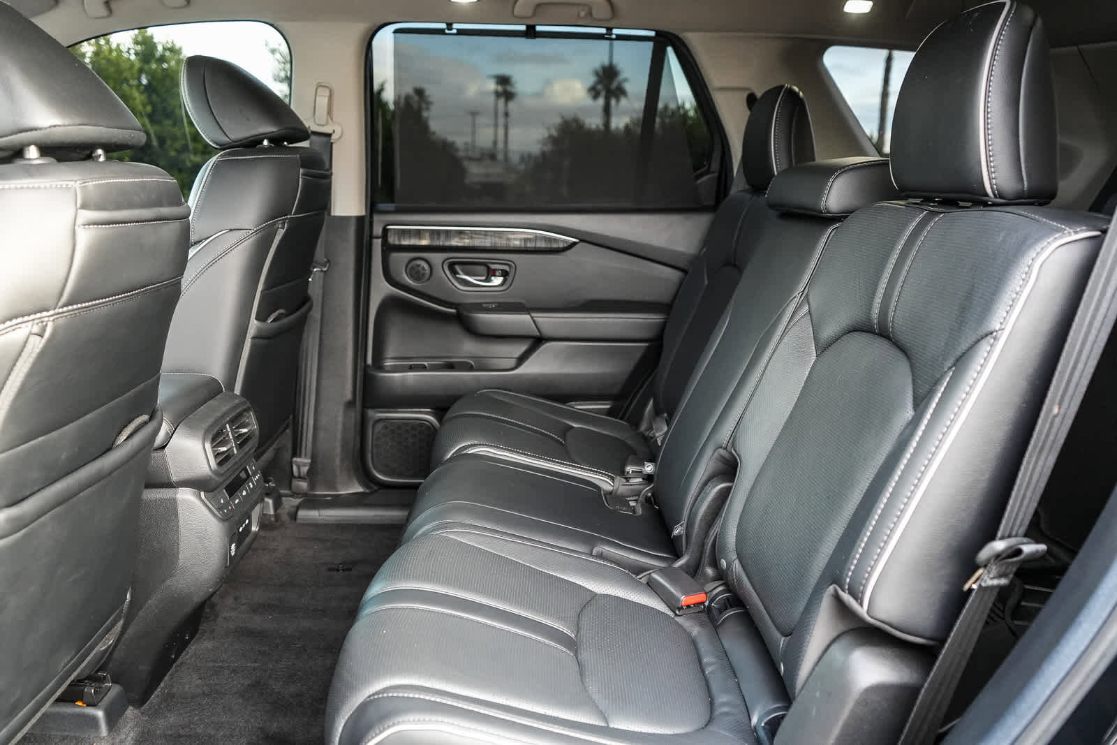 Used 2025 Honda Pilot Elite image 18