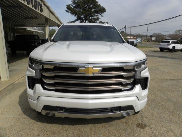 Used 2022 Chevrolet Silverado 1500 High Country w/ Technology Package image 3