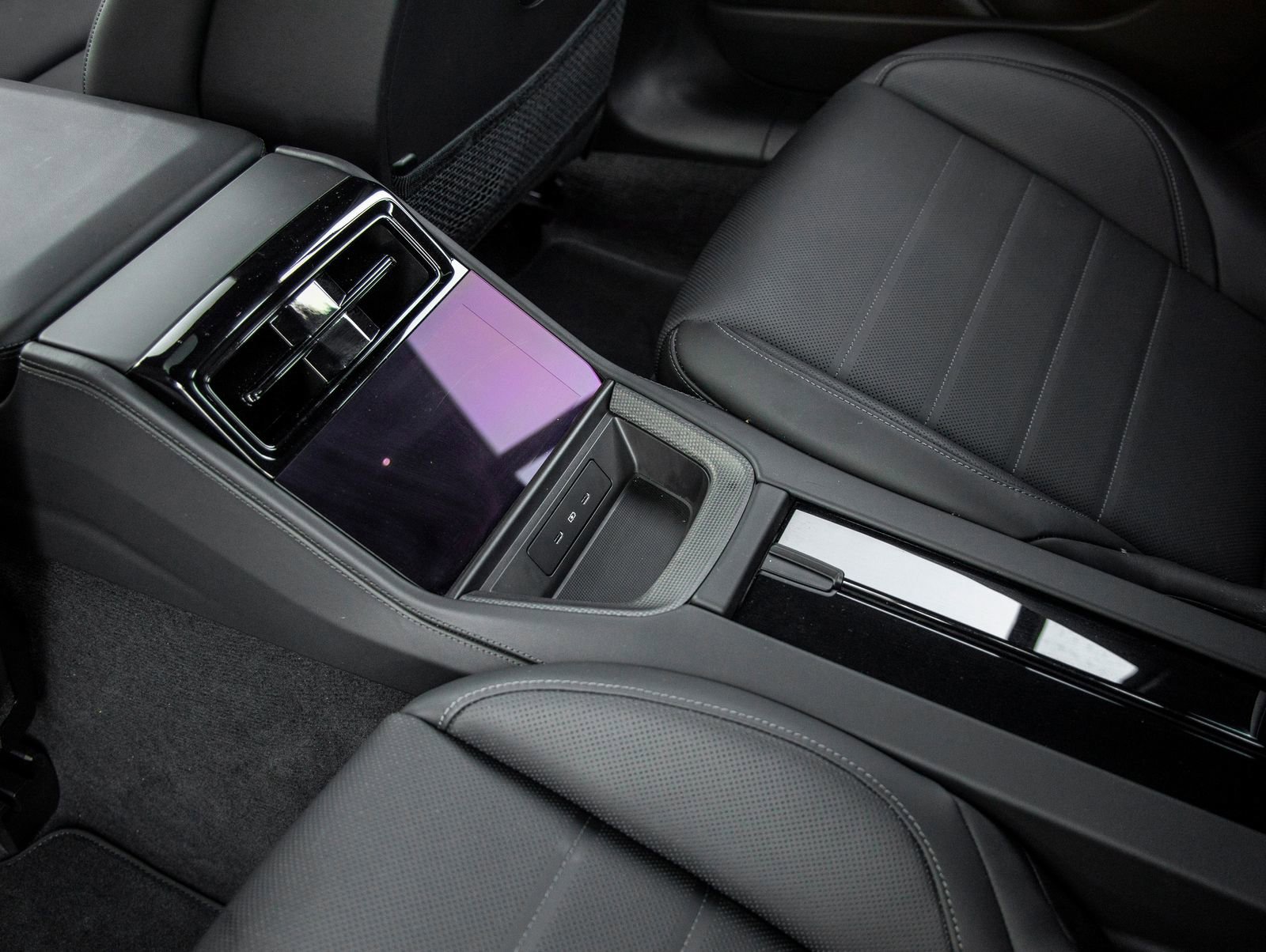 Used 2025 Porsche Panamera Turbo image 35