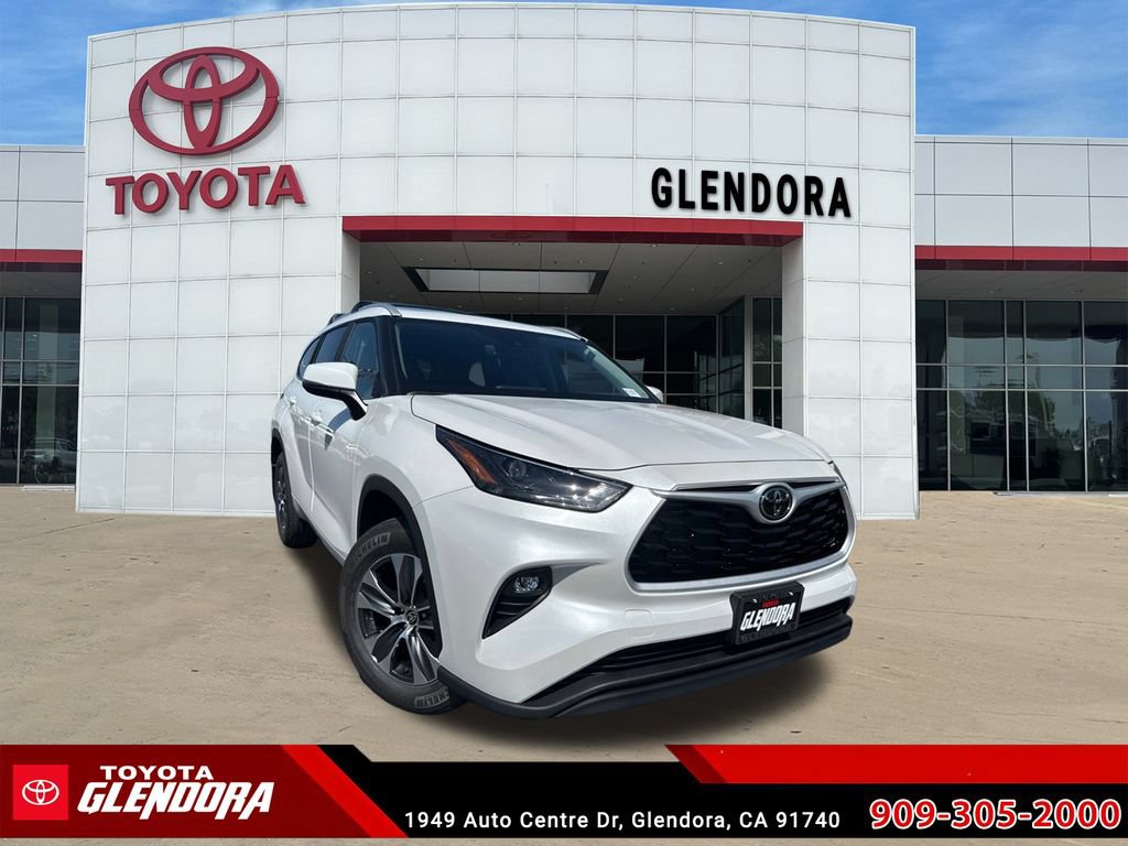 New 2026 Toyota Highlander XLE AWD/4WD image 2