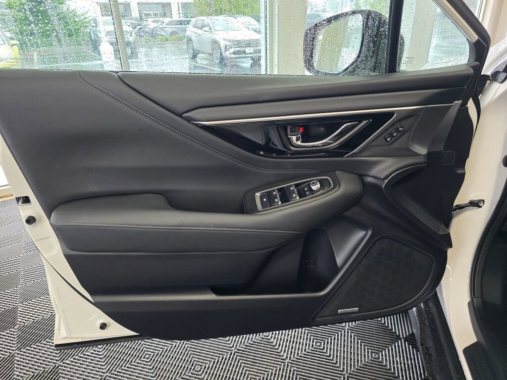 Used 2022 Subaru Outback Limited image 19