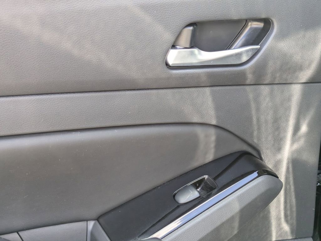 Used 2025 Nissan Altima 2.5 SR image 26