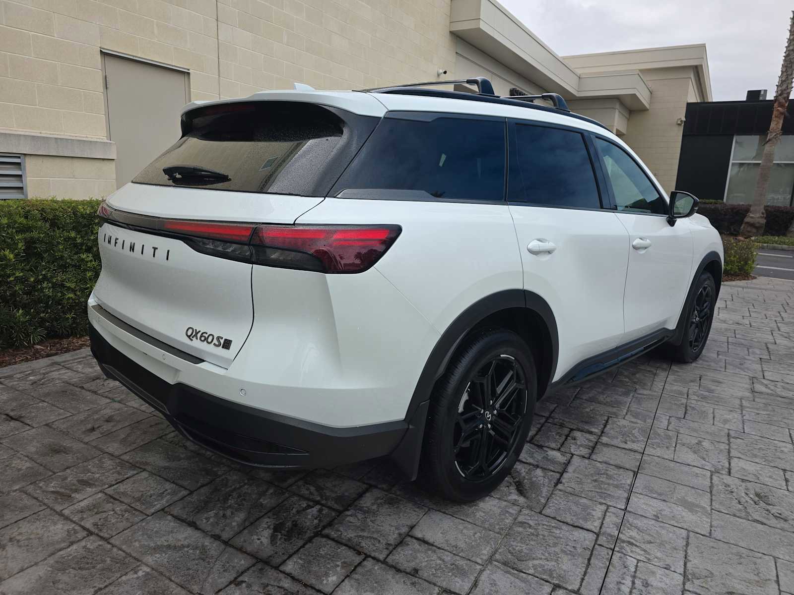 Certified 2026 INFINITI QX60 Sport w/ Dark Cargo Package image 3