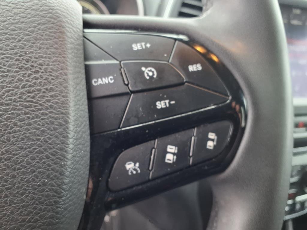 Used 2023 Jeep Cherokee Altitude Lux image 23