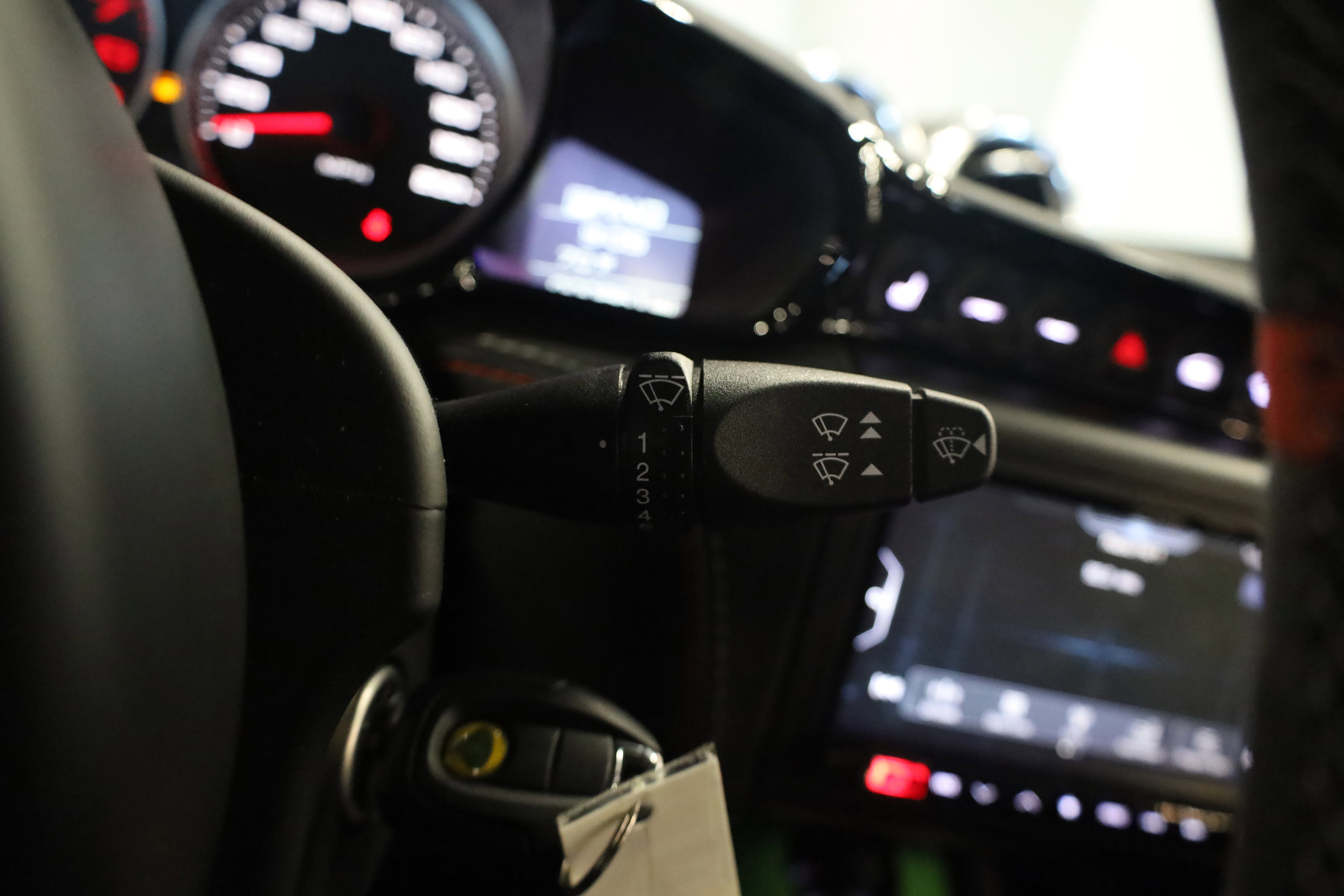 Used 2021 Lotus Evora image 24