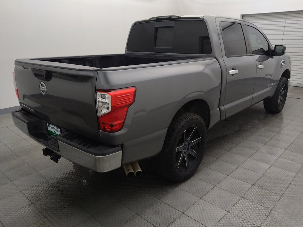 Used 2017 Nissan Titan SV RWD image 9