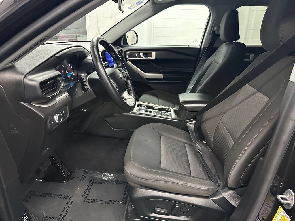 Used 2022 Ford Explorer XLT AWD/4WD image 19