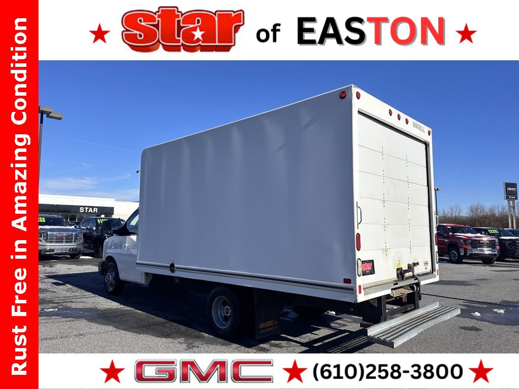 Used 2015 GMC Savana 3500 Extended w/ Smoker's Package image 6