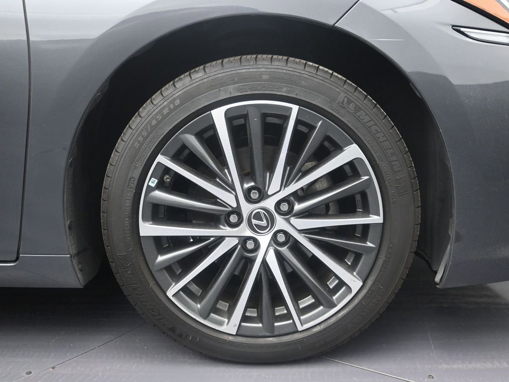 Used 2024 Lexus ES 350 w/ Premium Package image 9