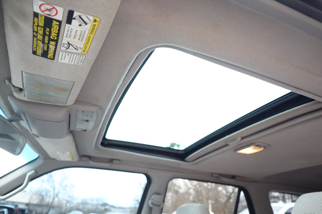 Used 2001 Toyota 4Runner SR5 image 11