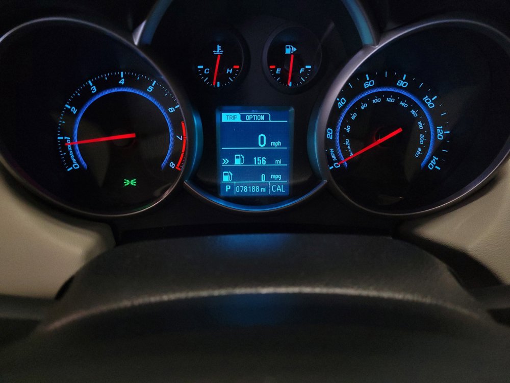 Used 2014 Chevrolet Cruze LS FWD image 23