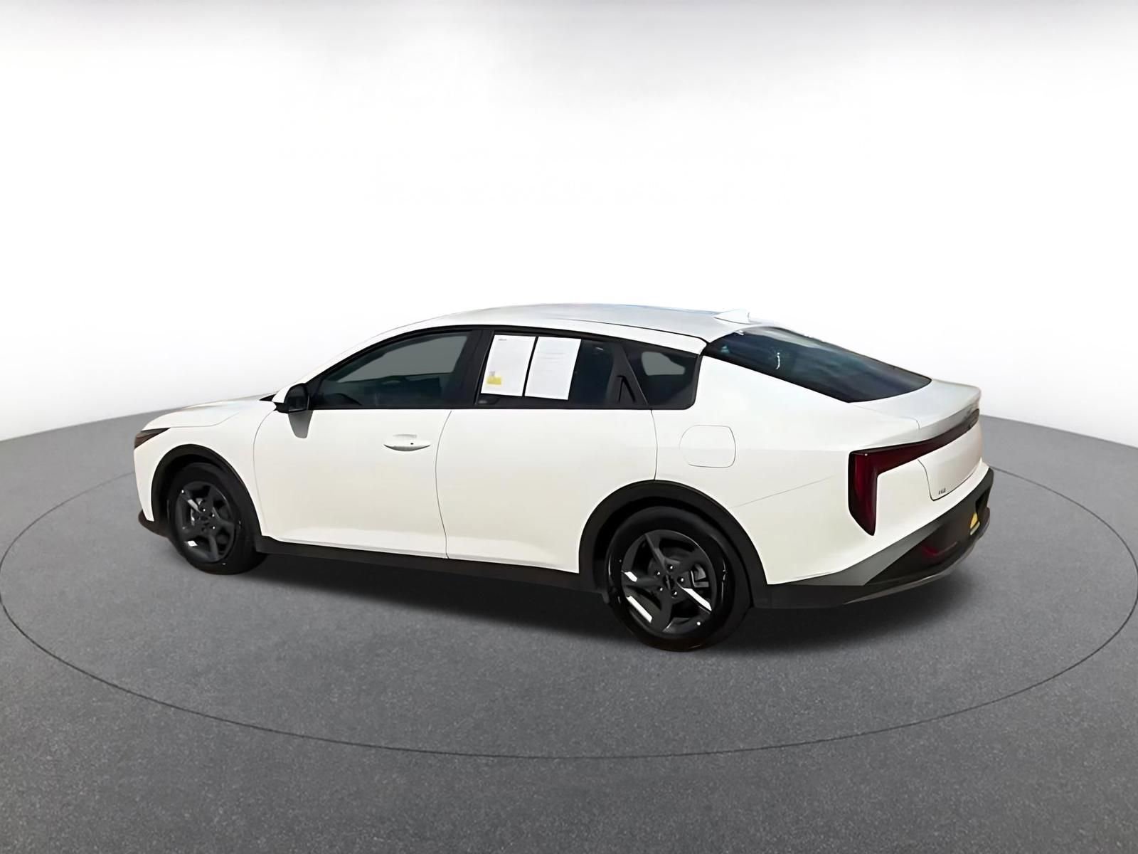 Used 2025 Kia K4 FWD image 9