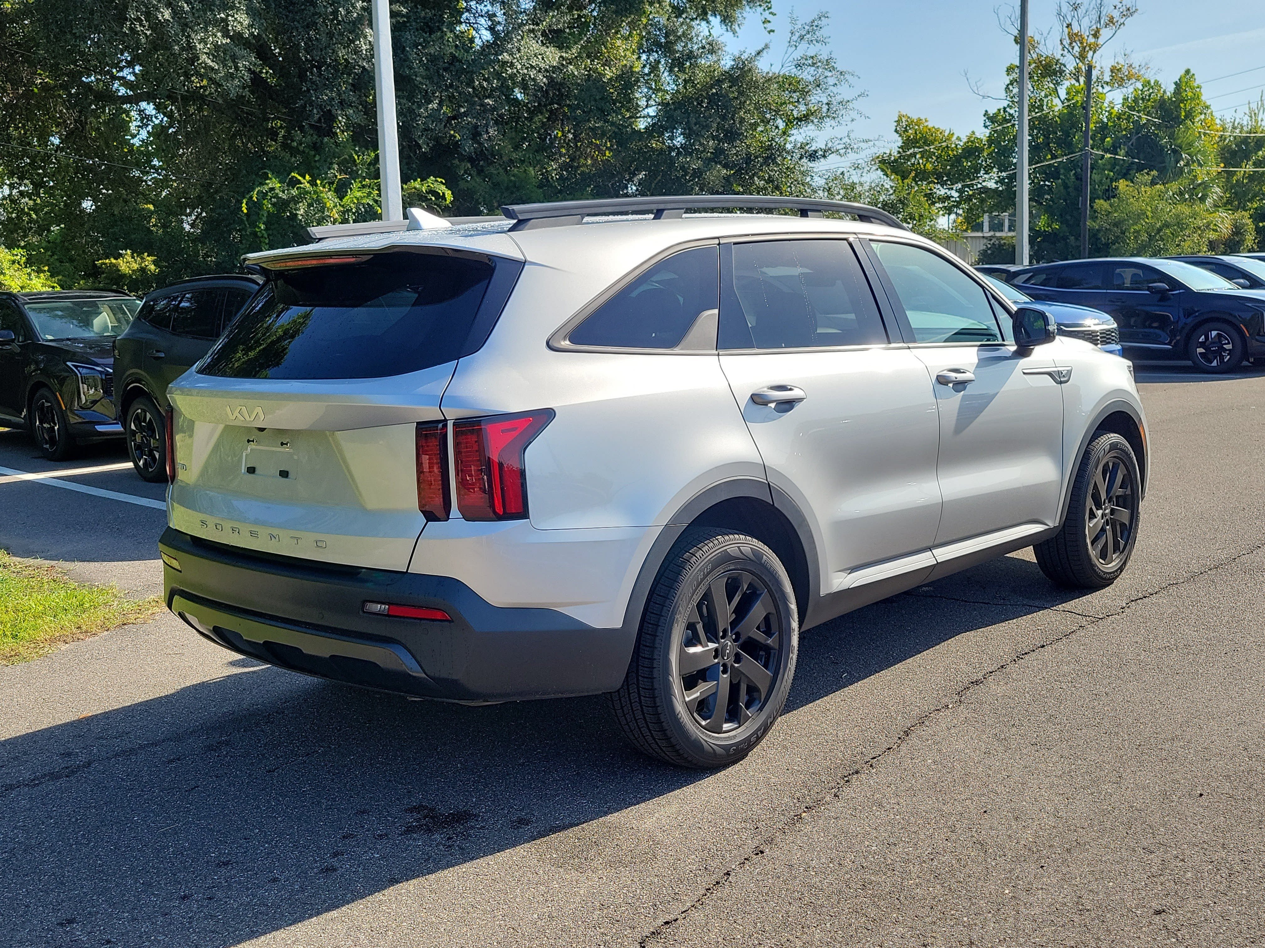 Certified 2022 Kia Sorento S AWD/4WD image 6