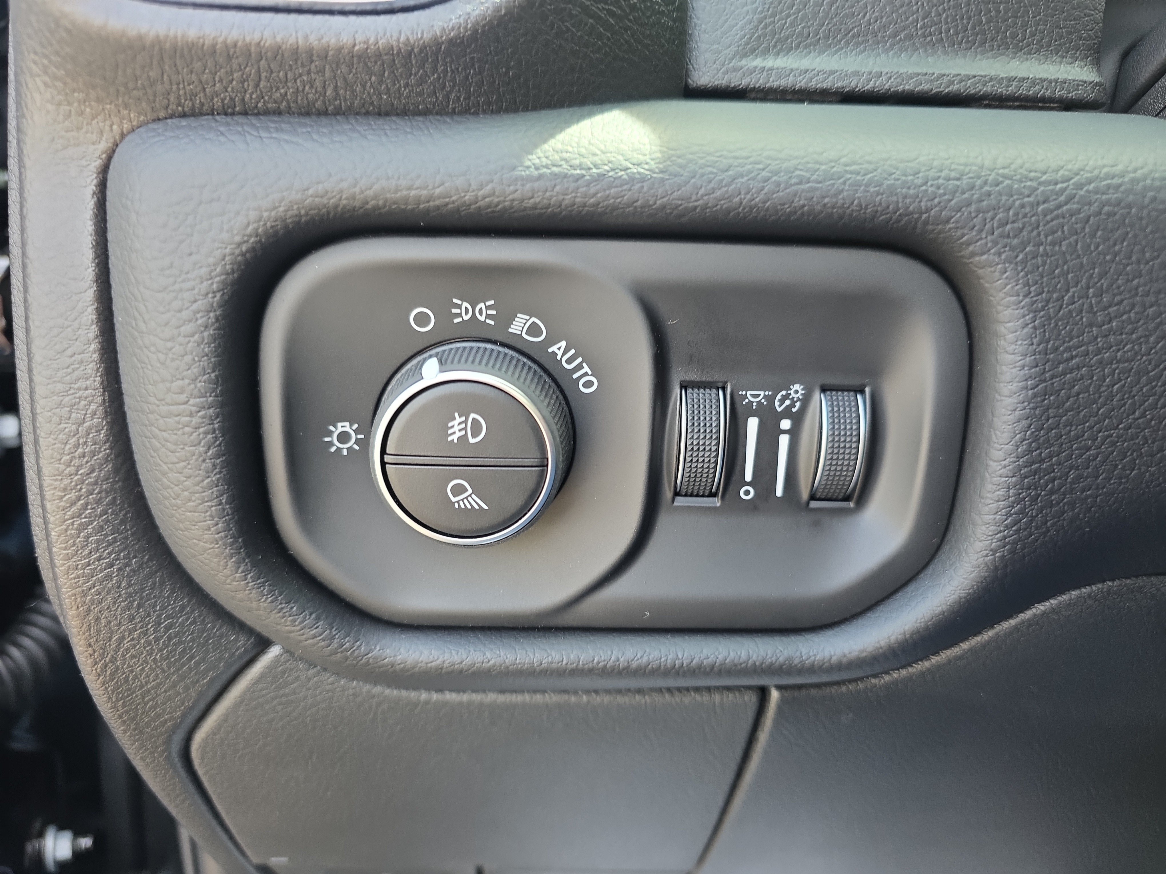 New 2026 RAM 5500 4x4 Crew Cab w/ Laramie Trim Package image 13