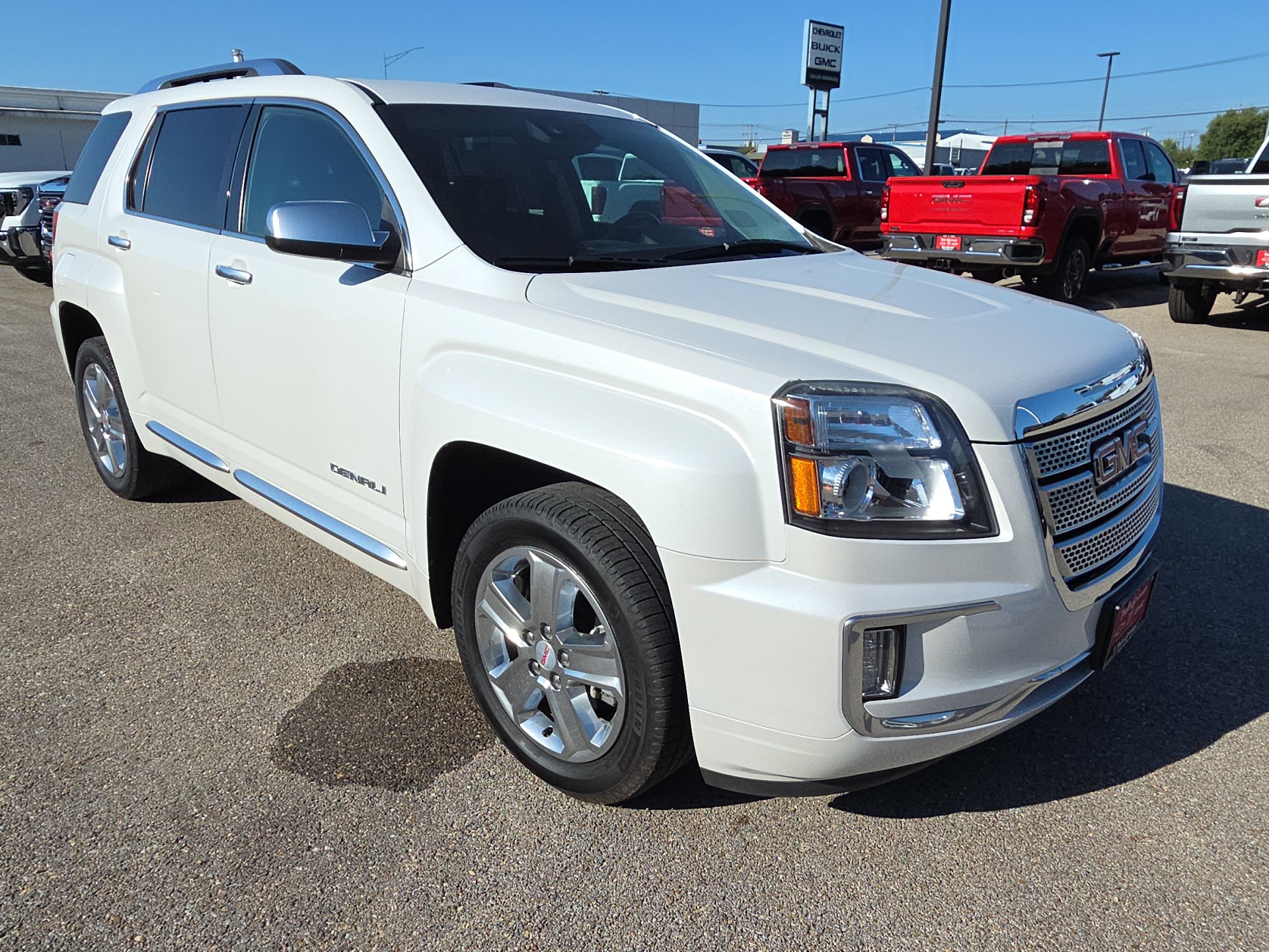Used 2017 GMC Terrain Denali AWD/4WD image 2
