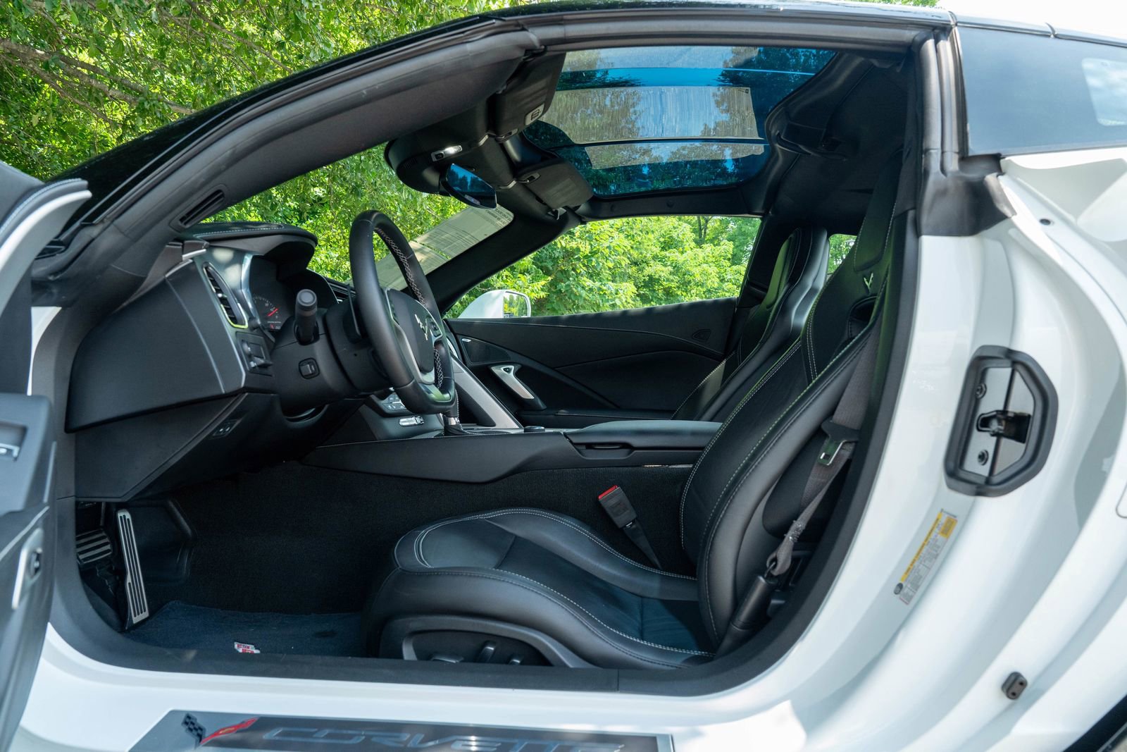 Used 2018 Chevrolet Corvette Grand Sport w/ Z07 Performance Package image 19