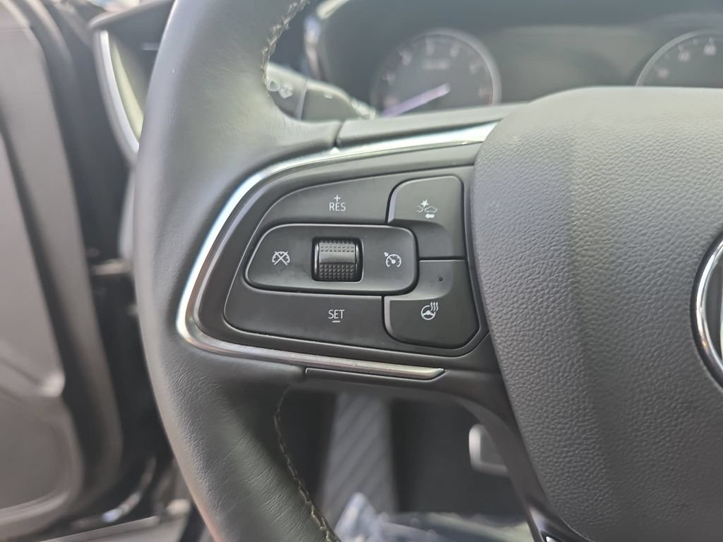 Used 2023 Buick Envision Essence AWD/4WD image 17