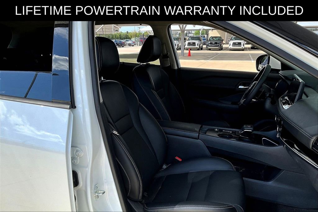 Used 2024 Nissan Rogue SL w/ SL Premium Package image 8