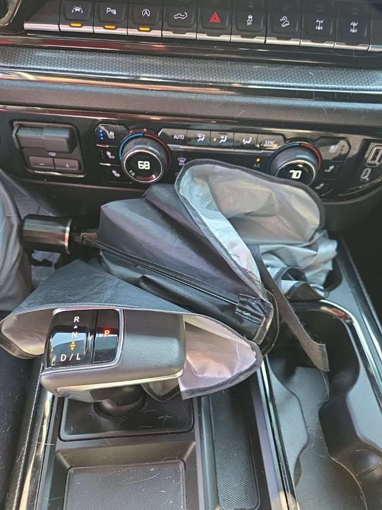 Used 2022 Chevrolet Silverado 1500 ZR2 AWD/4WD image 17