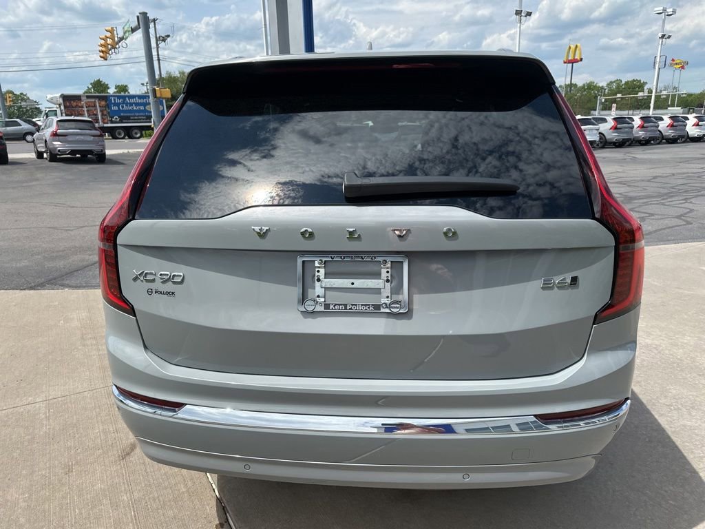 Certified 2025 Volvo XC90 B6 Plus AWD/4WD image 6