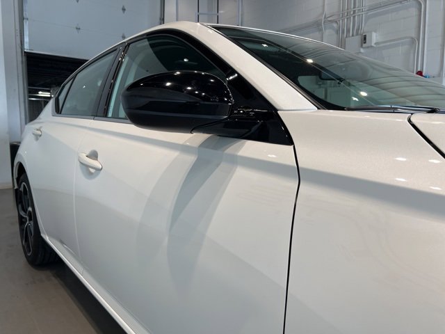 Used 2025 Nissan Altima 2.5 SR image 5