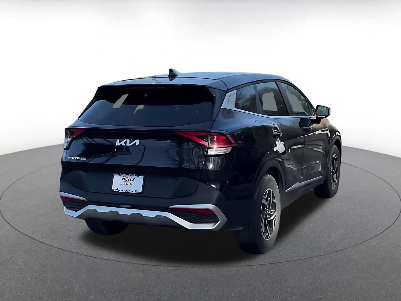 Used 2025 Kia Sportage LX image 16