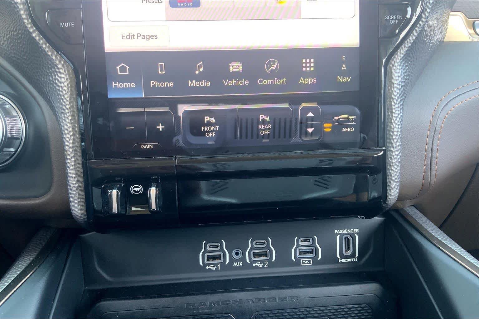Used 2025 RAM 1500 Limited AWD/4WD image 34