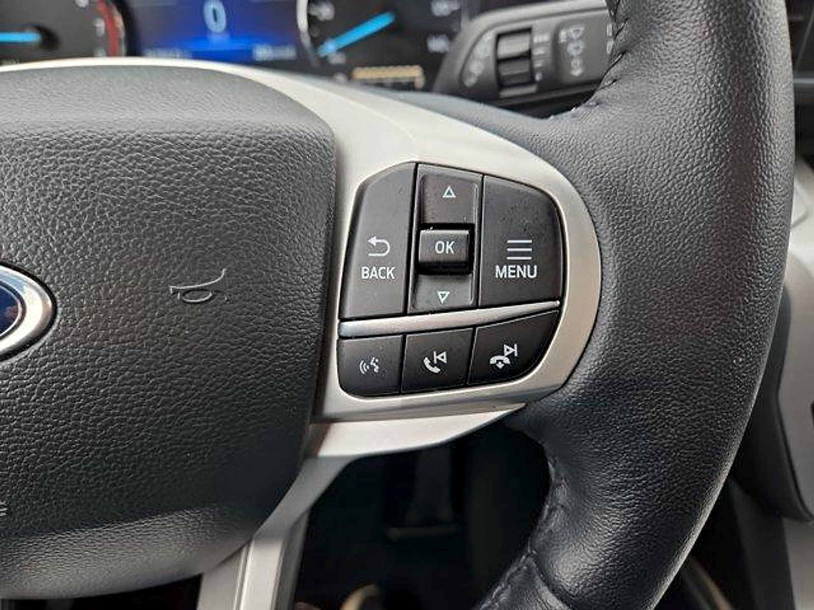 Certified 2023 Ford Explorer XLT w/ Equipment Group 202A AWD/4WD image 15