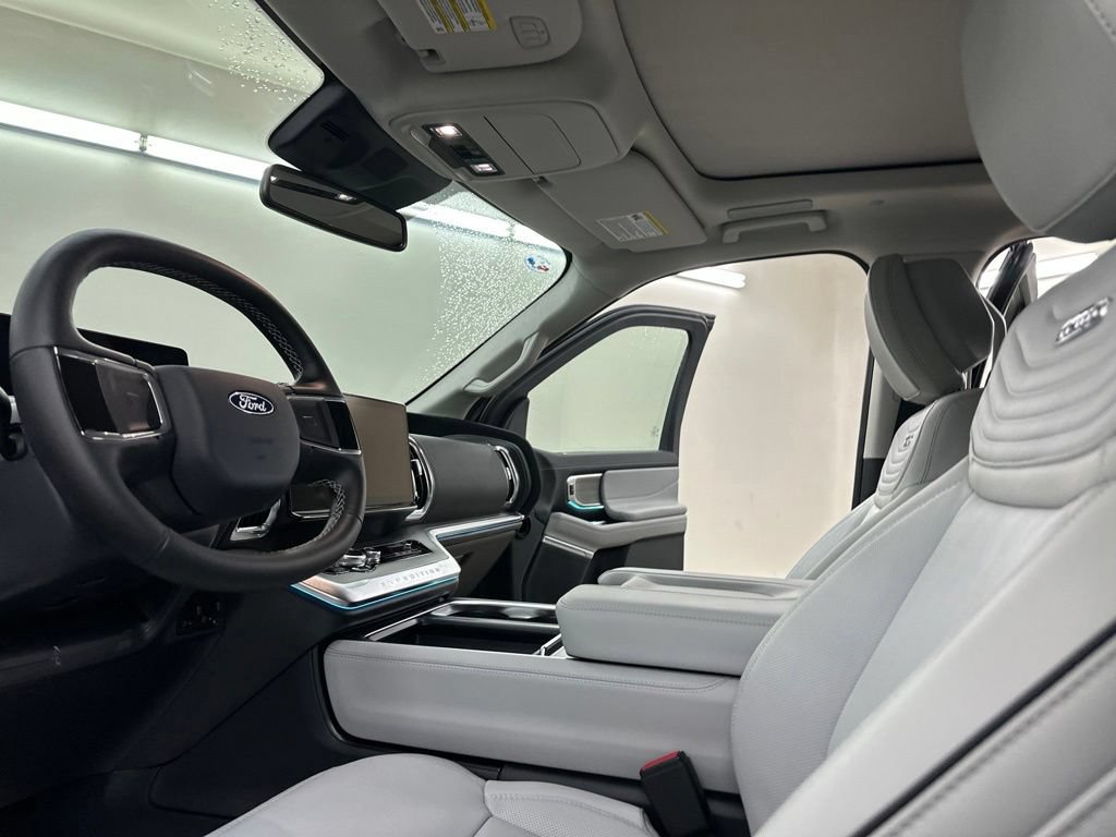 New 2027 Ford Expedition Platinum w/ Platinum Ultimate Package AWD/4WD image 34