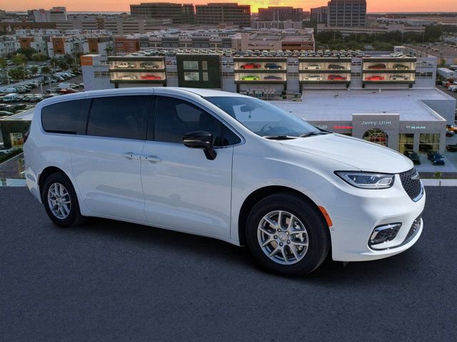 New 2026 Chrysler Pacifica Select FWD image 1