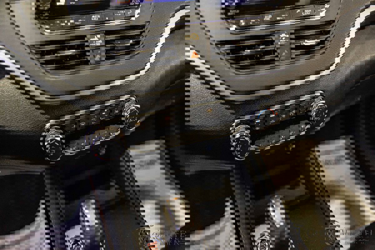 Used 2019 Nissan Altima 2.5 SR w/ SR Premium Package image 28