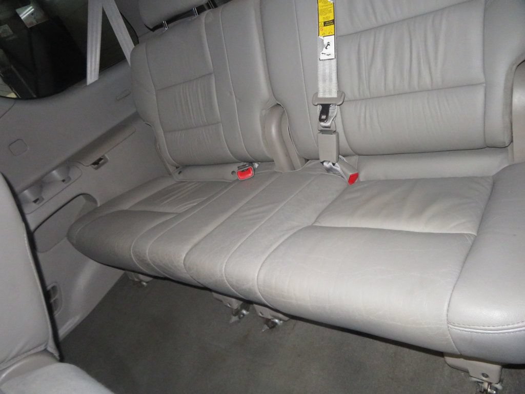 Used 2006 Toyota Sequoia SR5 AWD/4WD image 29