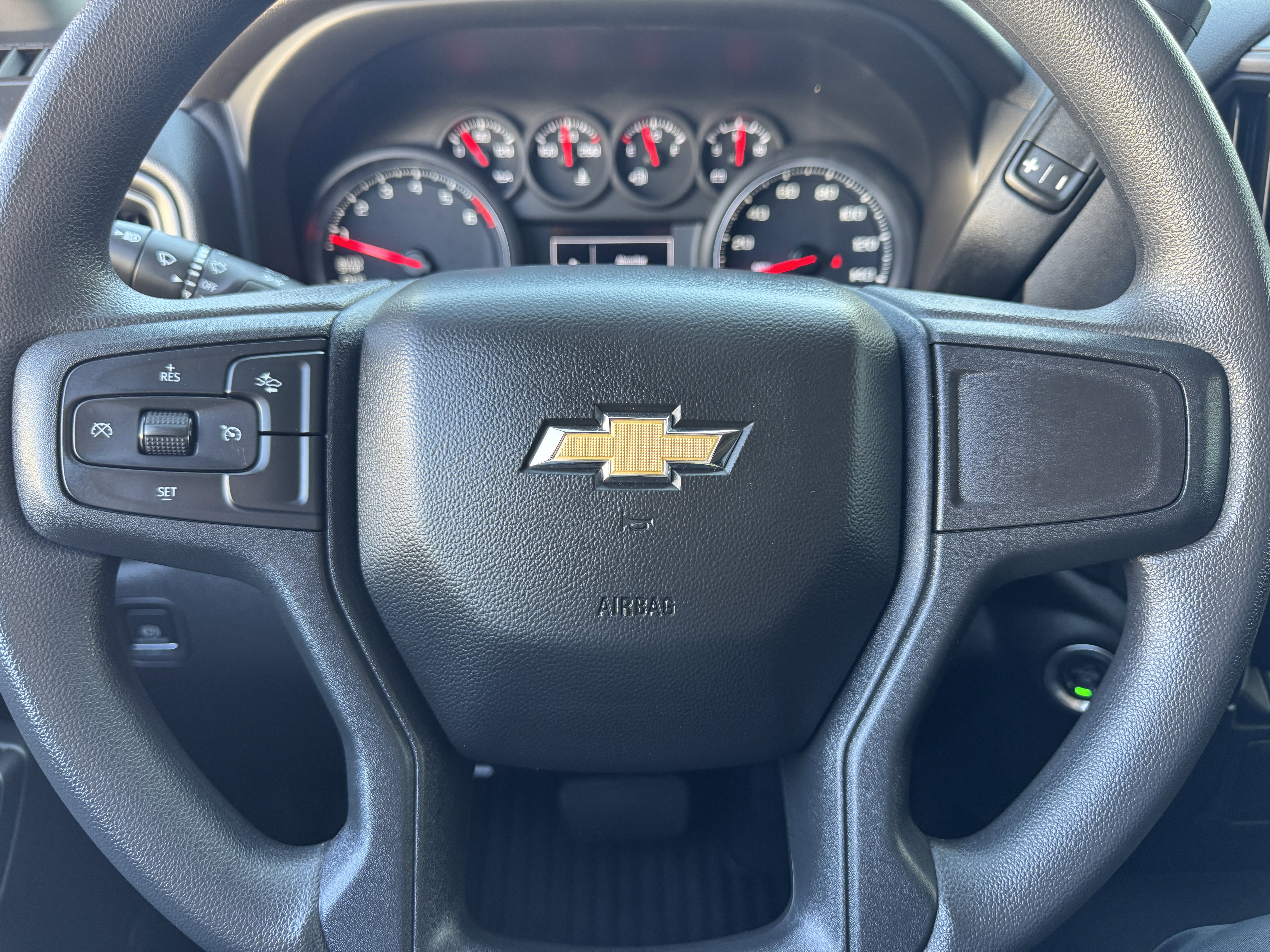 Used 2023 Chevrolet Silverado 1500 Custom image 34