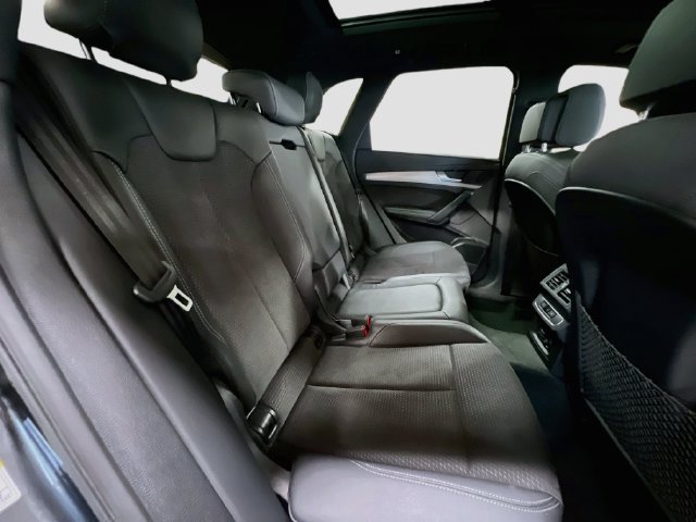Used 2021 Audi Q5 e Premium Plus AWD/4WD image 29