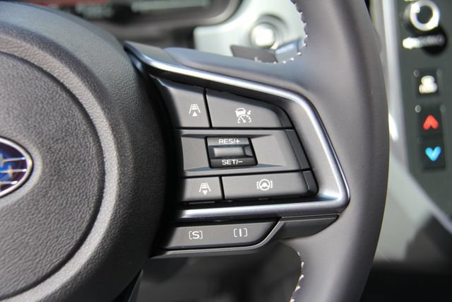 Used 2025 Subaru Forester Limited AWD/4WD image 23