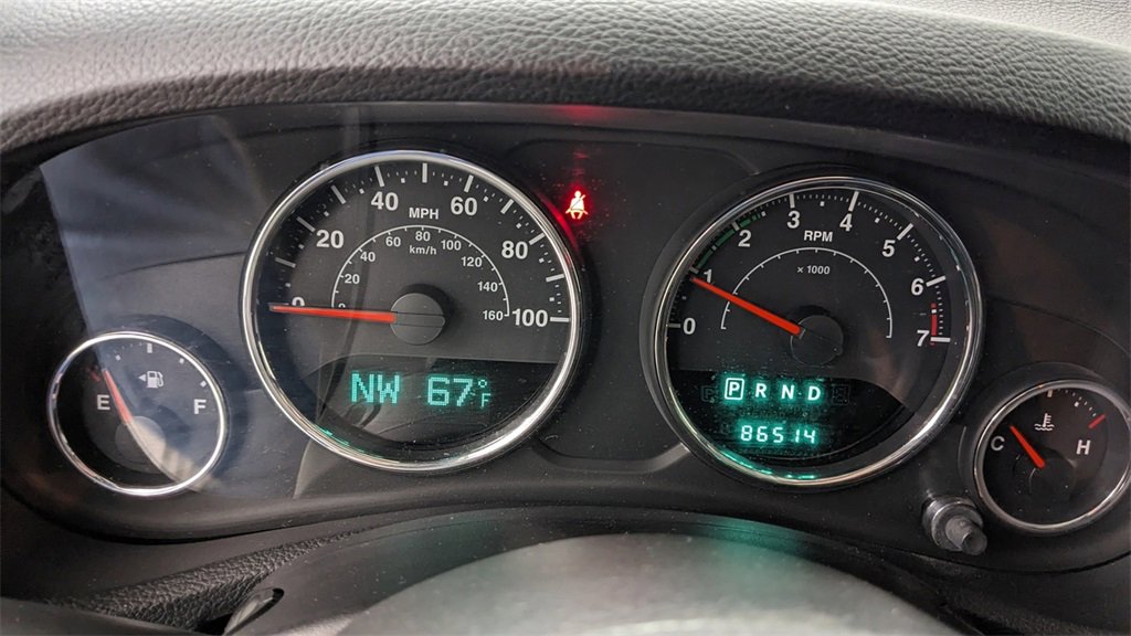 Used 2012 Jeep Wrangler Unlimited Sahara w/ Dual Top Group image 21