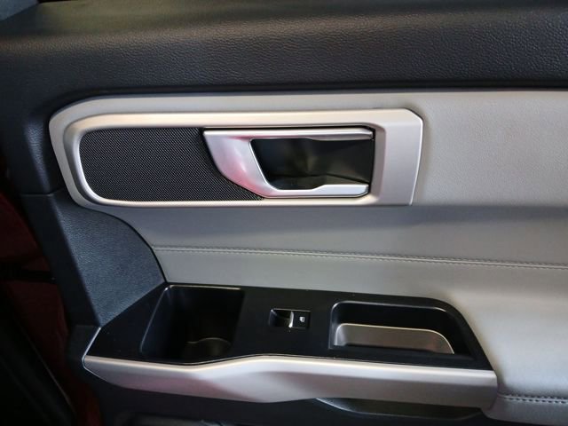 Used 2023 Ford Explorer XLT w/ Equipment Group 202A image 43