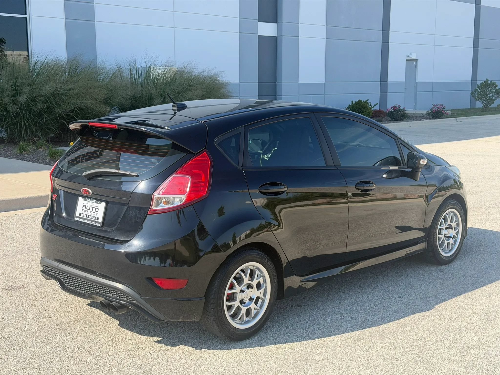 Used 2016 Ford Fiesta ST w/ ST Recaro Package FWD image 5