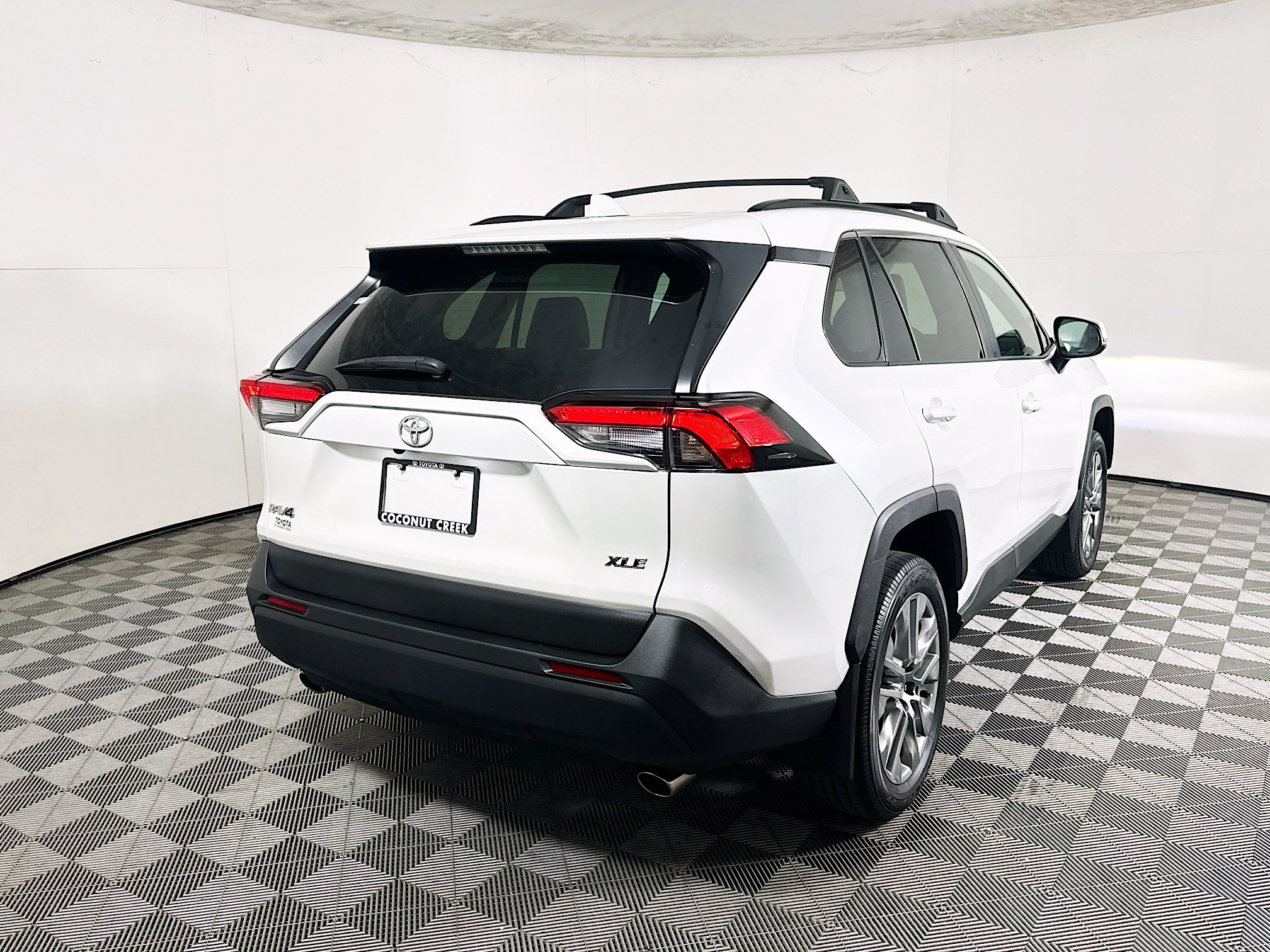 Used 2024 Toyota RAV4 XLE Premium w/ Weather Package FWD image 3