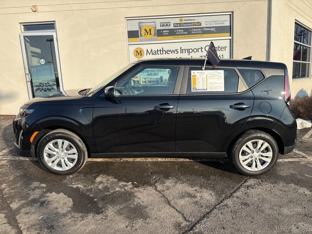 Certified 2025 Kia Soul LX image 2