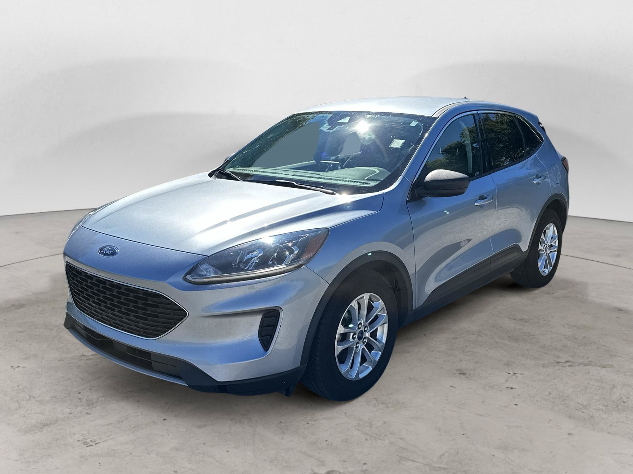 Used 2022 Ford Escape SE w/ Convenience Package FWD image 1