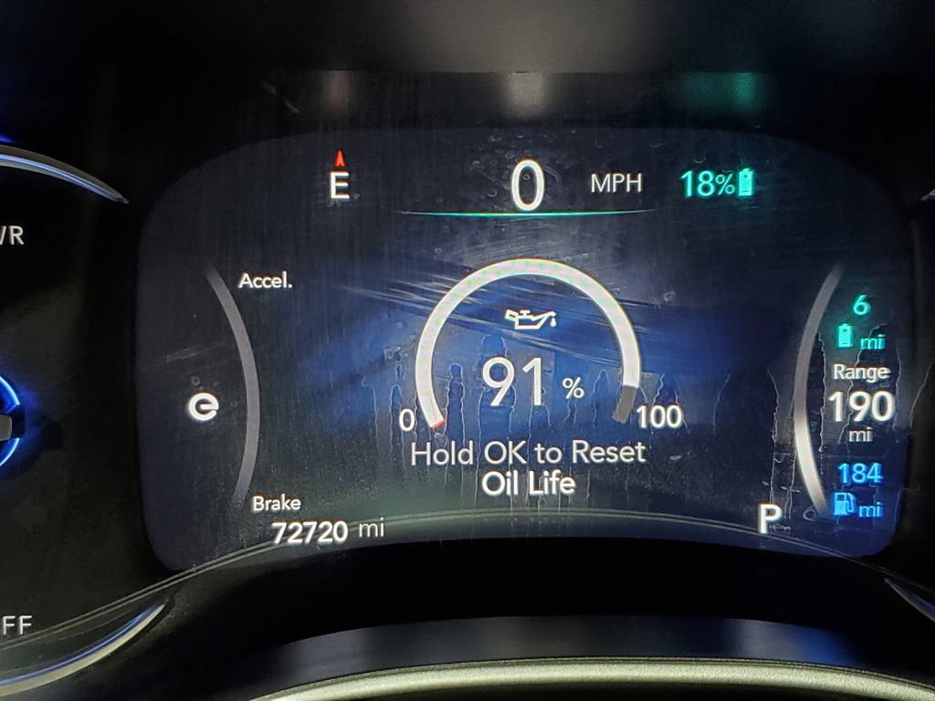 Used 2017 Chrysler Pacifica Premium image 37