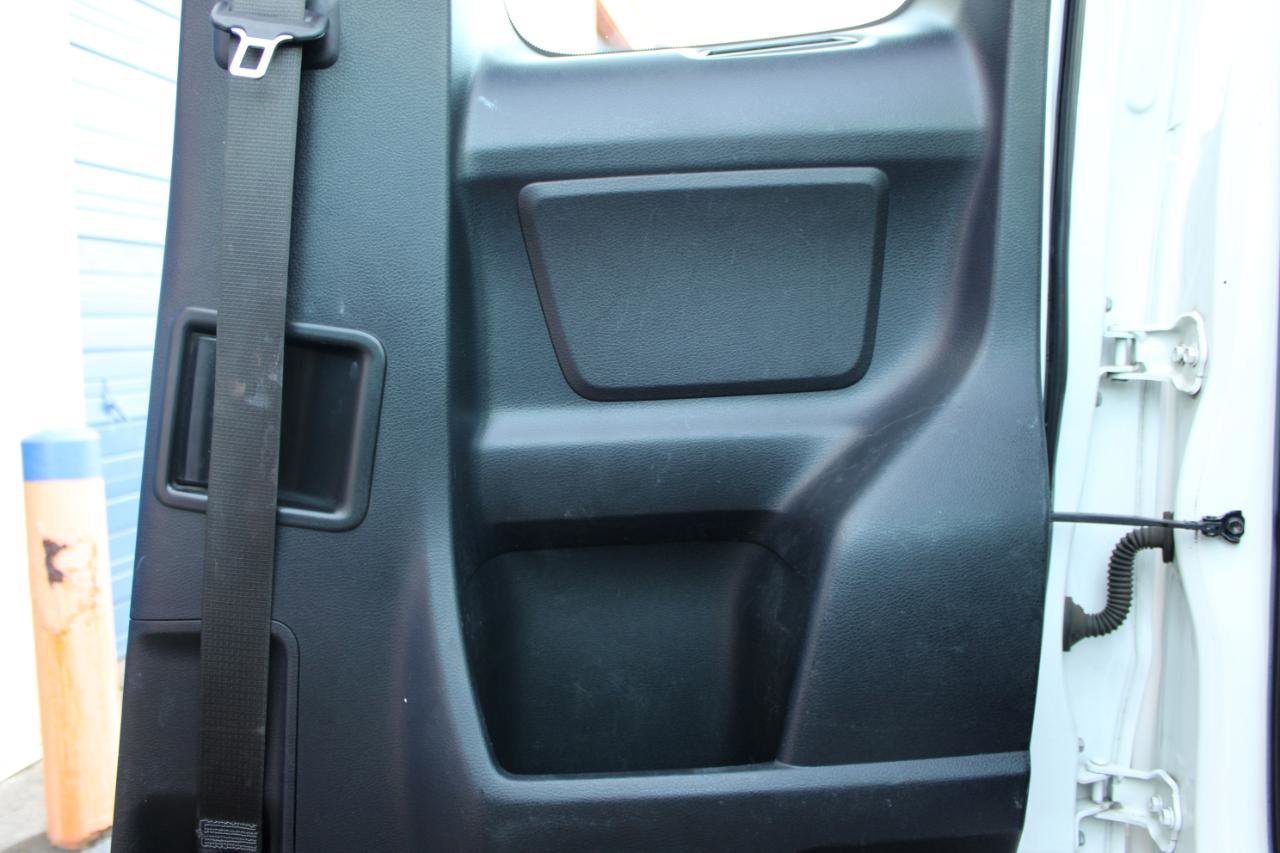 Used 2016 Toyota Tacoma SR image 38