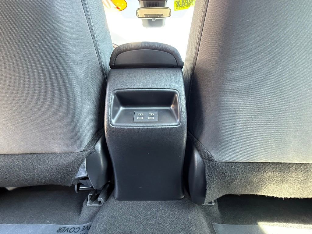 Used 2025 Toyota Corolla LE FWD image 34