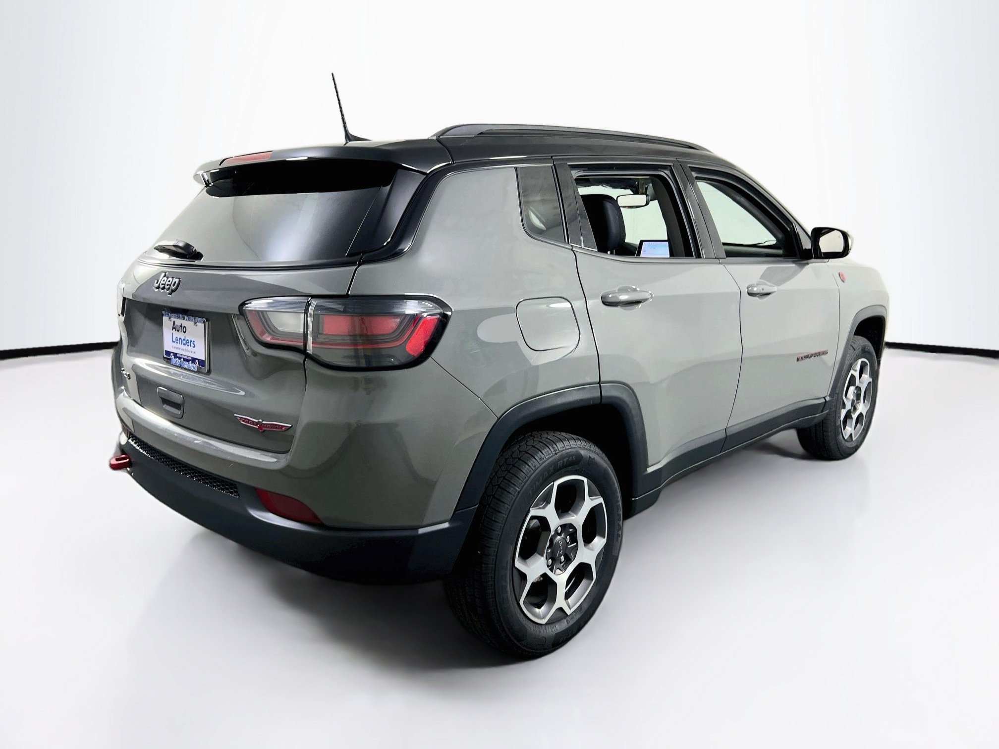 Used 2022 Jeep Compass Trailhawk w/ Trailhawk Elite Group AWD/4WD image 5